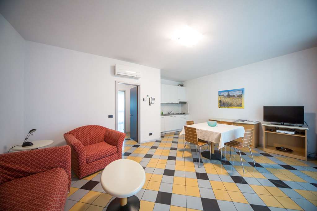 Aparthotel Piazzi House Sondrio Habitación foto